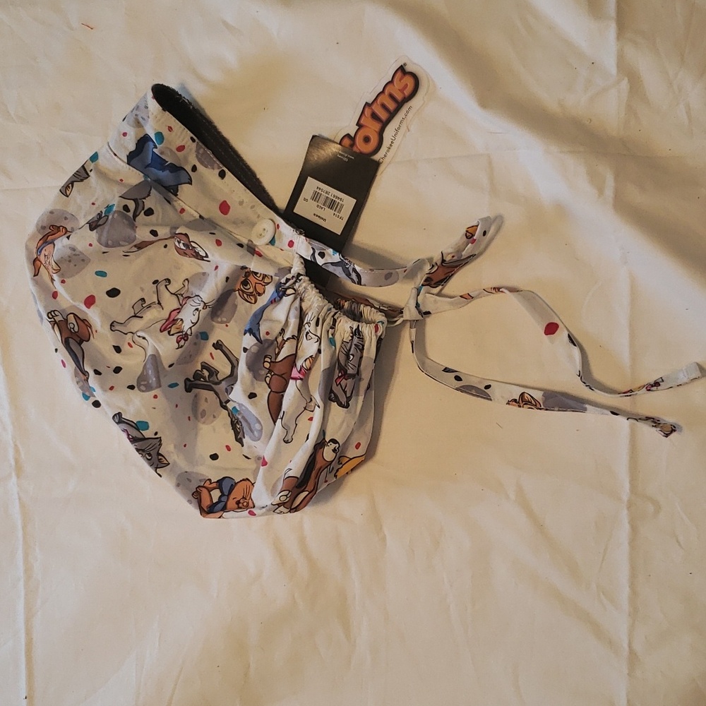 NWT Cherokke/Tooniform Bouffant scrub hat with Disney print cats and dogs